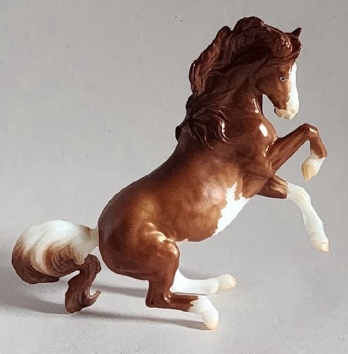 Breyer 2021 dahlia - breyer,