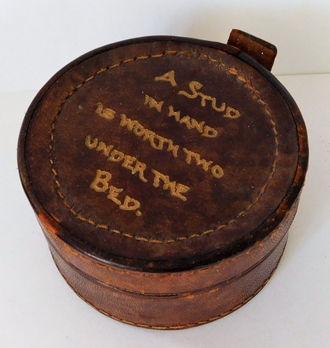 Vintage leather stud box - , arden