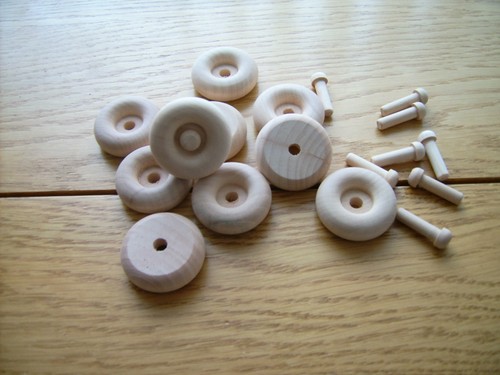 10x wooden toy wheels - toy,