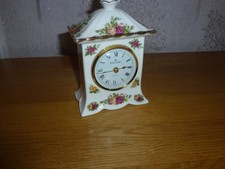 ROYAL ALBERT CLOCK BONE CHINA 16cm / 6" tall
