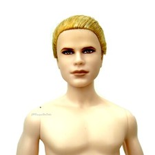 Nude 2009 Barbie Carlisle TwilightSaga Pink Label Doll New with Stand