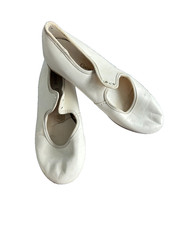 Kids Size 12  White PU Tap Shoes Dance Gear Dancewear USED