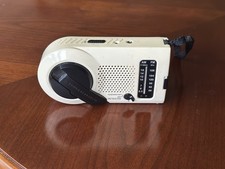 Uni-Com AM/FM Radio With