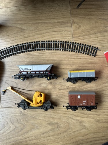 Hornby train set accessories - set, r