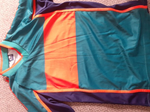 Second hand football shirts - 13,