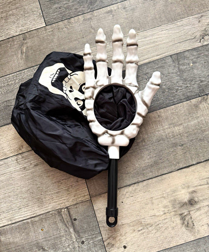 Skeleton hand grabber - skeleton,