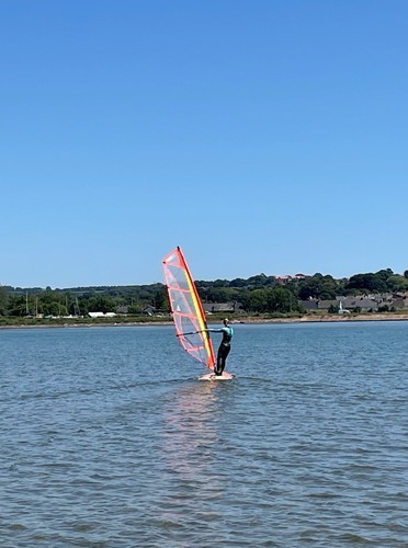 Complete beginner windsurfing - complete,