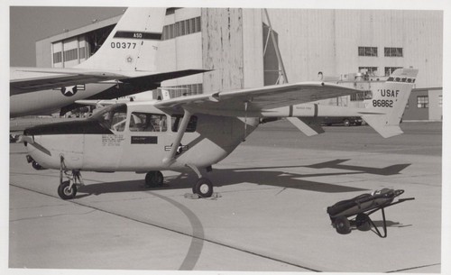 Cessna skymaster us air - 0-2a,