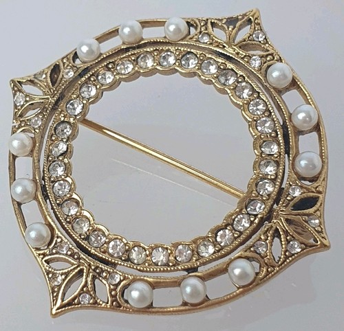 Past times art deco - art, brooch