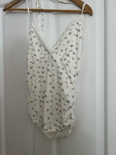 Floral vest top - lace, trip