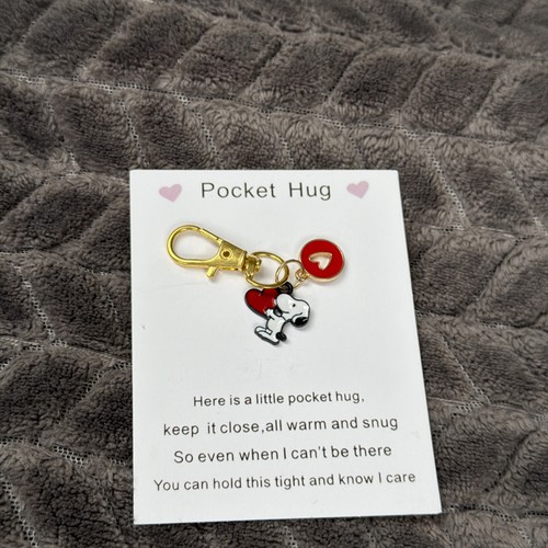 Snoopy holding love - , heart