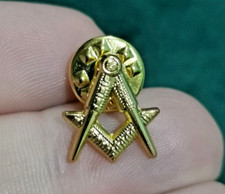 Masonic pin badge square and