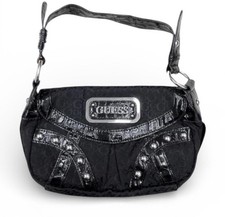 beautiful 2000s ‘guess’