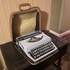 Vintage Imperial Messenger T Portable Typewriter