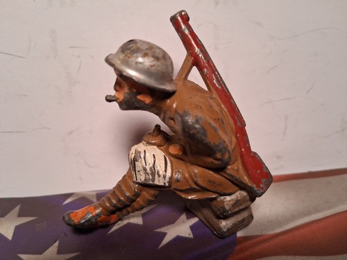 Manoil m189 soldier writing - m189,