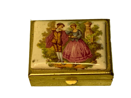 Snuff box porcelain top image - box,