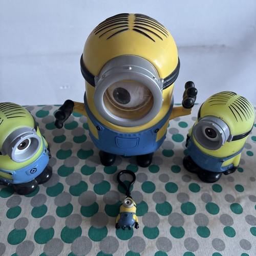 Minions large one talks - one,