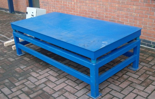 Vibrating table concrete - table,