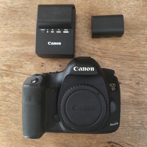 Canon eos mark iii - 5d,