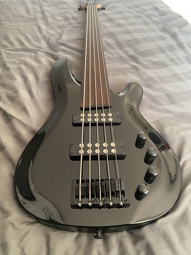 Harley benton b550 - harley, string