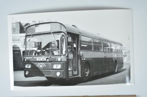 Green line bus - green,