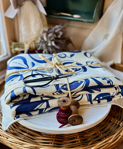 Vintage sanderson blue - vintage,
