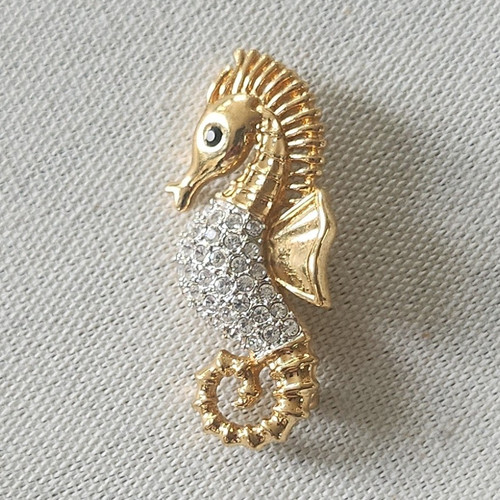 Gold tone seahorse brooch pin - gold,