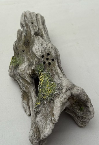 Big fish tank cave hideout - big,