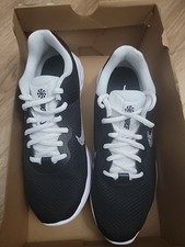 Size 8.5 - Nike Revolution 6