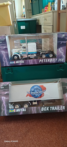 Revell metal peterbilt - metal, 1:24