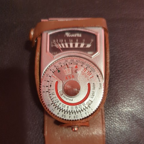 Minette light meter - , case