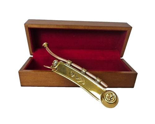 Boatswain whistle wood box - w/,