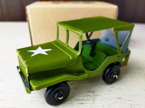 Vintage tin toy - car, military