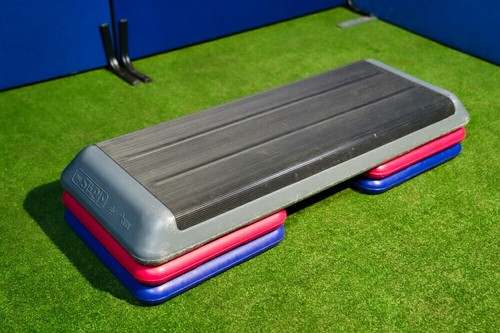 Original step aerobics - step,
