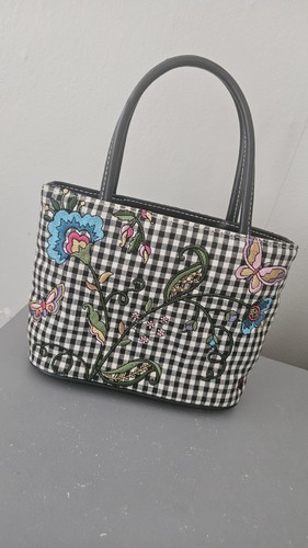 Beuno floral embroidered
