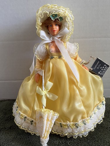 Peggy nisbet costume doll mrs - peggy,