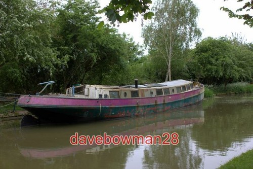 Photo old narrow boat on - photo,