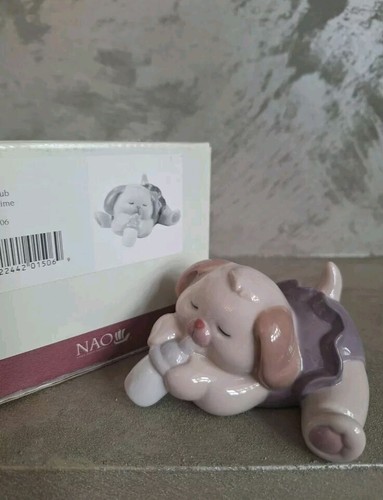 Nao lladro porcelain - by,