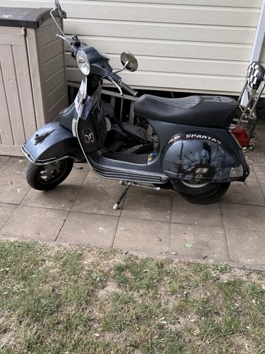 Vespa 125 scooter - px,