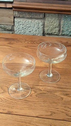 Vintage etched glasses set - etched,