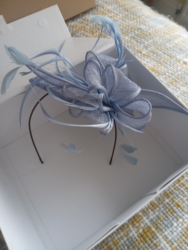 Beautiful grey blue fascinator - grey/blue,
