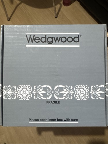 Wedgwood the cricket match - cricket,