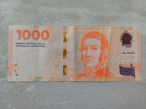 Argentina 1000 pesos - -,