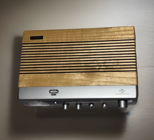 Vintage robert clock radio - clock,