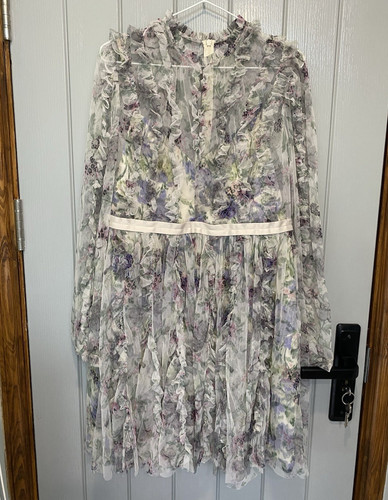 Needle thread floral - &,