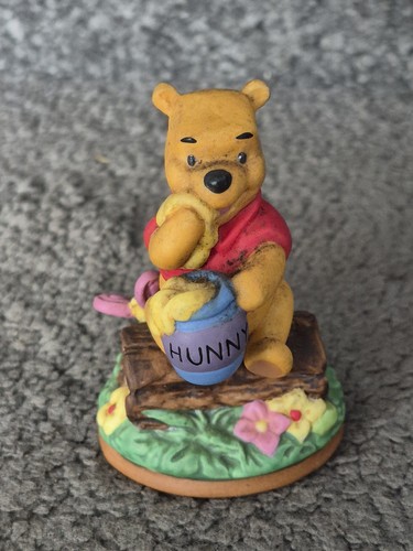 Winnie the pooh disney - winnie,