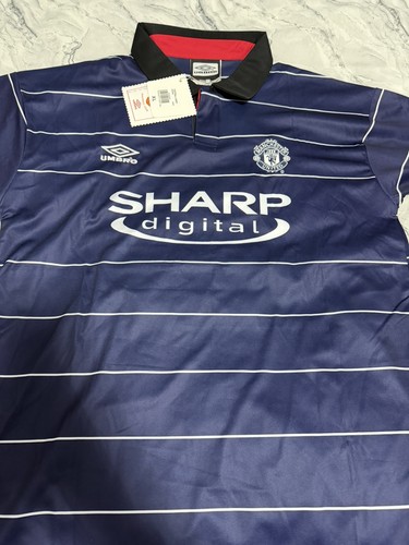 Bnwt manchester united shirt - bnwt,