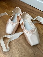bloch pink satin ballet pointe
