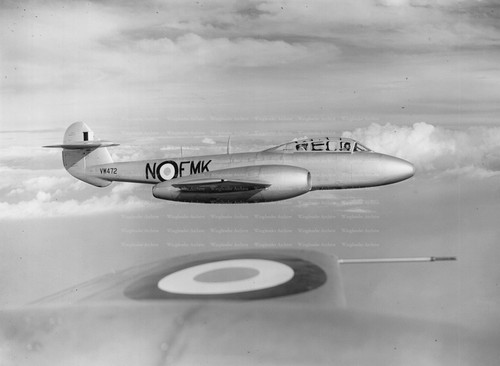 Gloster meteors aviation - meteors,