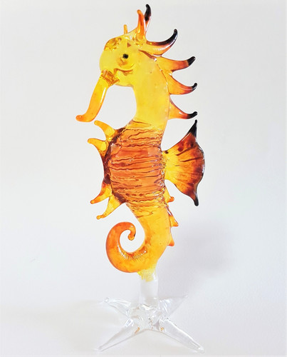 Gorgeous blown glass figurine - blown,